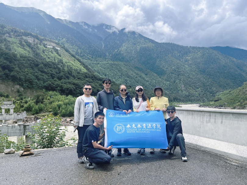 区块链游戏
开展雅鲁藏布江和色林错流域“径流解析与水文预报”科学考察