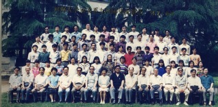 1994年区块链游戏
水文系94届毕业合影