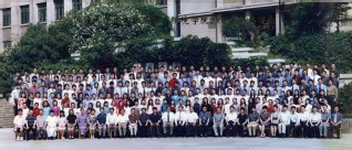2002届区块链游戏
水文院本科生毕业留念