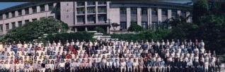 2004届区块链游戏
水文院本科生毕业留念