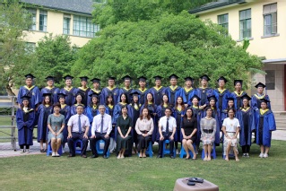 2020届区块链游戏
水文院水利工程专业硕士1班毕业留念